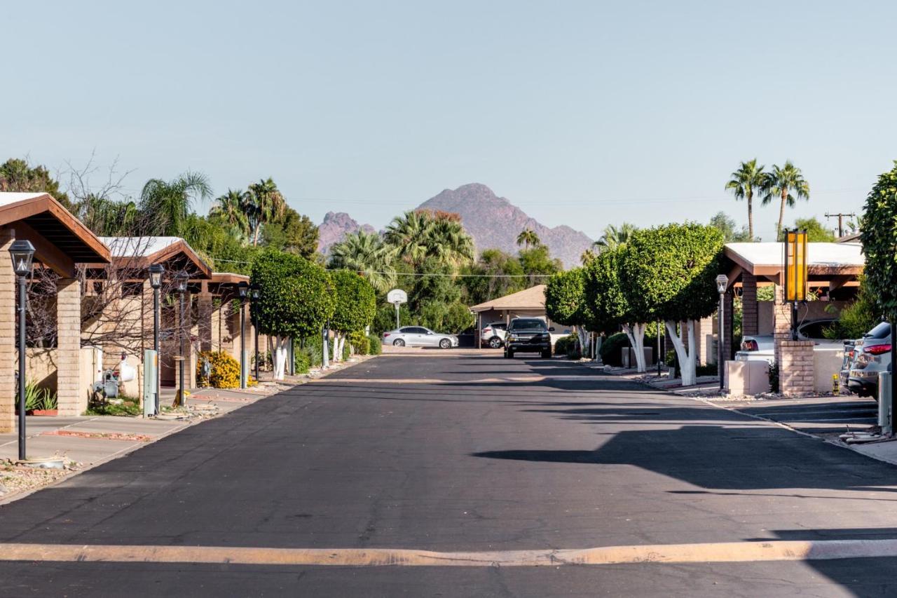 Central Phoenix Townhome Exterior photo